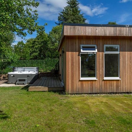 Allt Mor Rentals - Chalet With Hot Tub, And Studio Apartment No Hot Tub Roybridge Luaran gambar