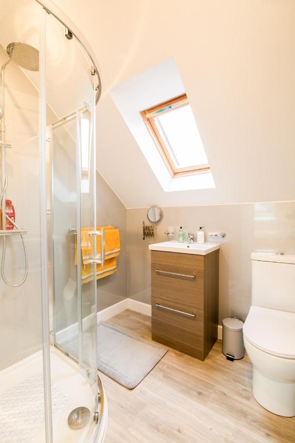 Allt Mor Rentals - Chalet With Hot Tub, And Studio Apartment No Hot Tub Roybridge Luaran gambar