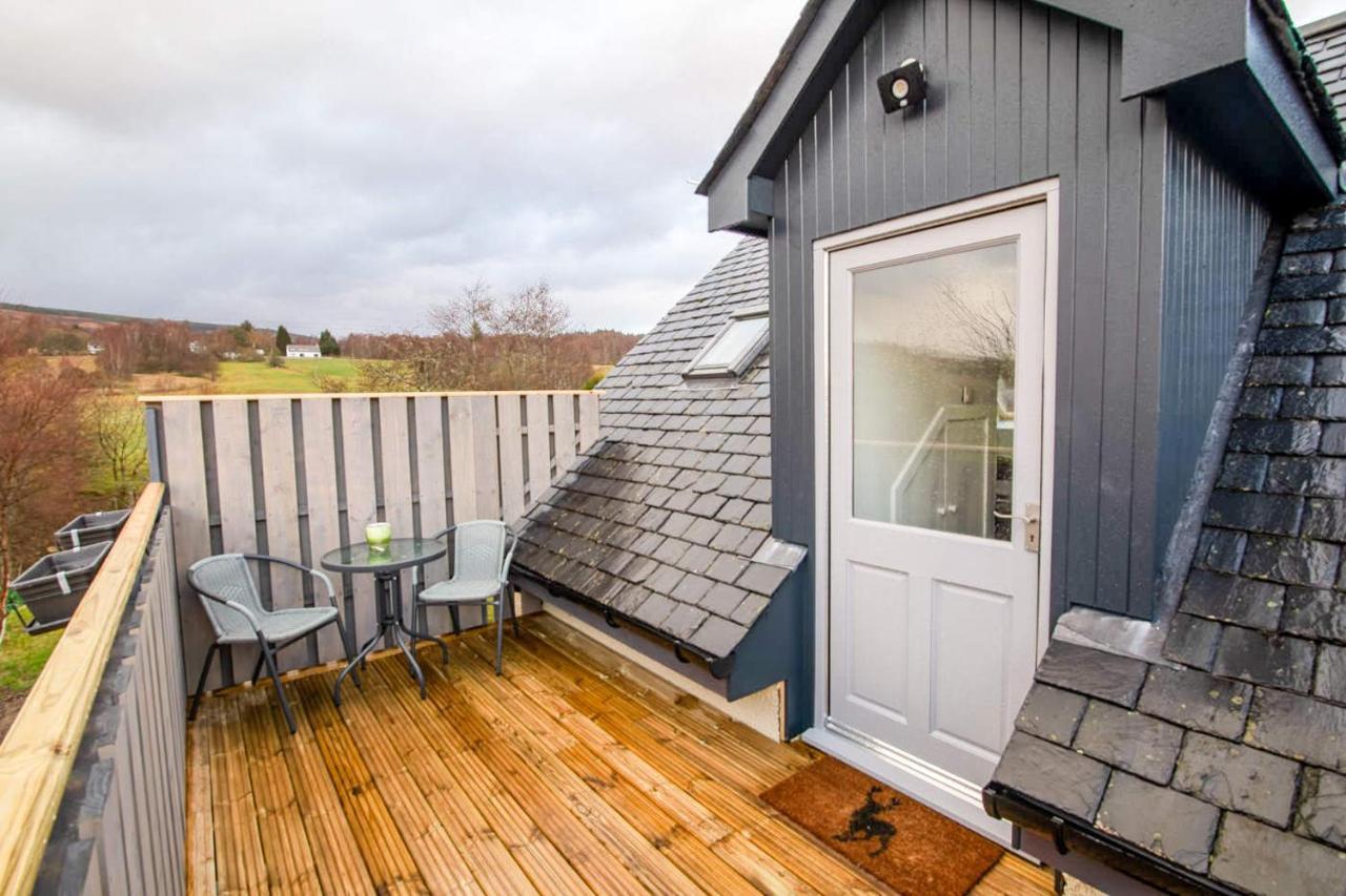 Allt Mor Rentals - Chalet With Hot Tub, And Studio Apartment No Hot Tub Roybridge Luaran gambar
