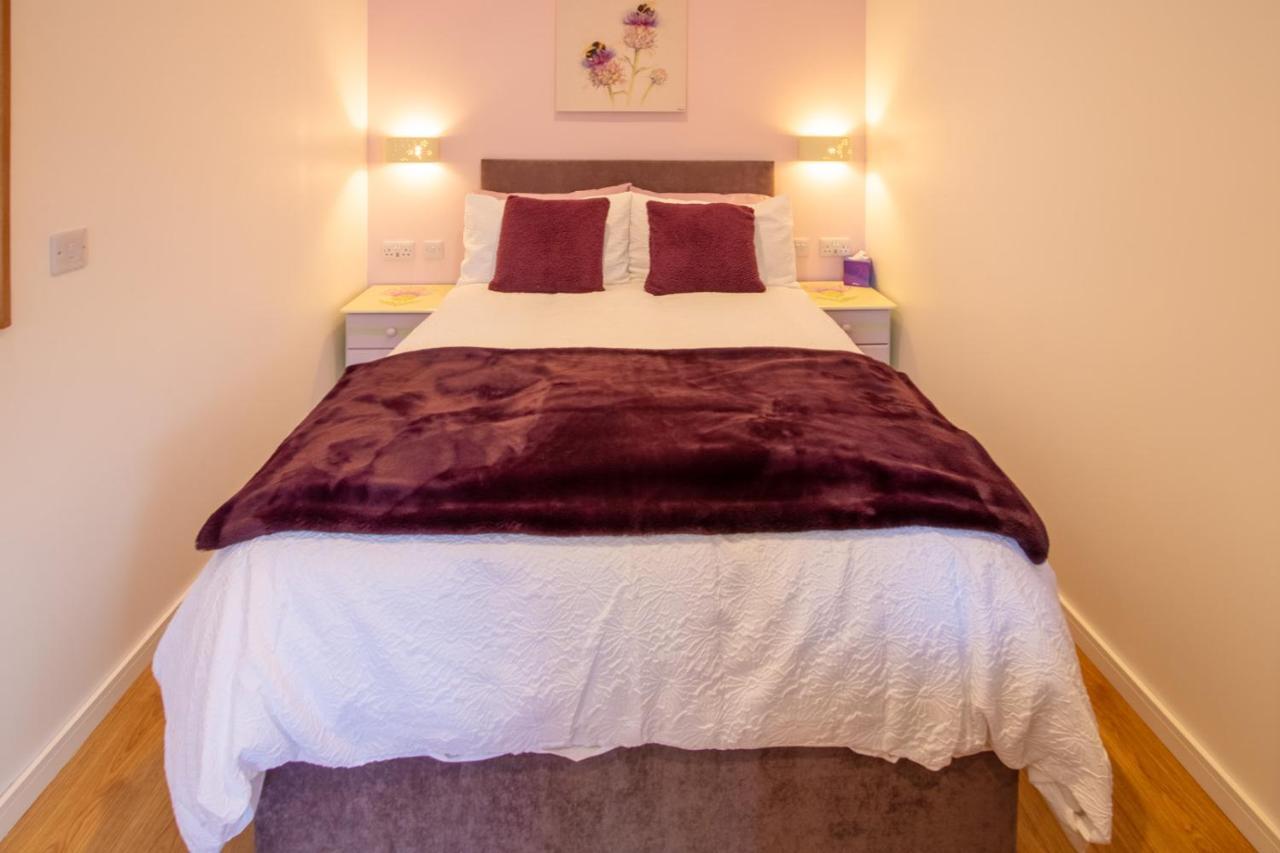 Allt Mor Rentals - Chalet With Hot Tub, And Studio Apartment No Hot Tub Roybridge Luaran gambar