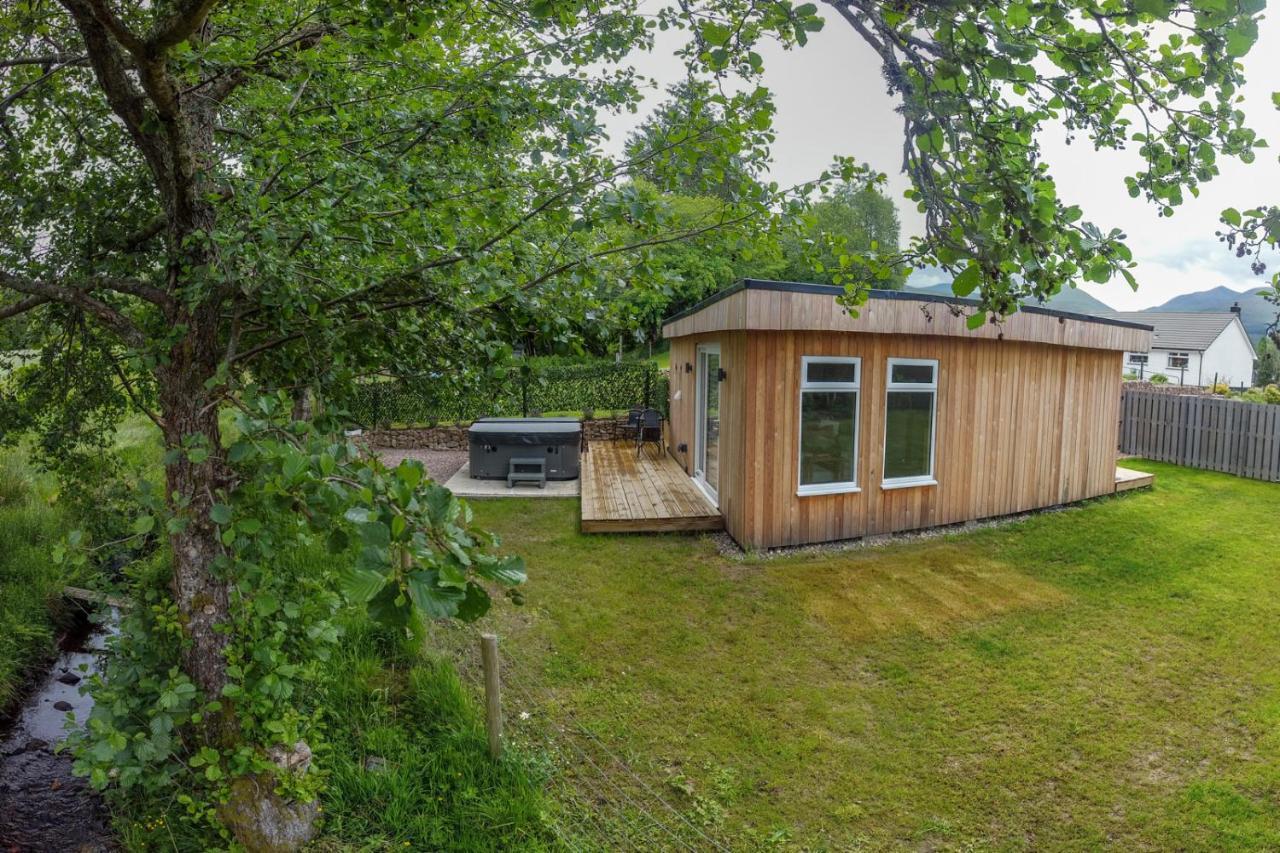 Allt Mor Rentals - Chalet With Hot Tub, And Studio Apartment No Hot Tub Roybridge Luaran gambar