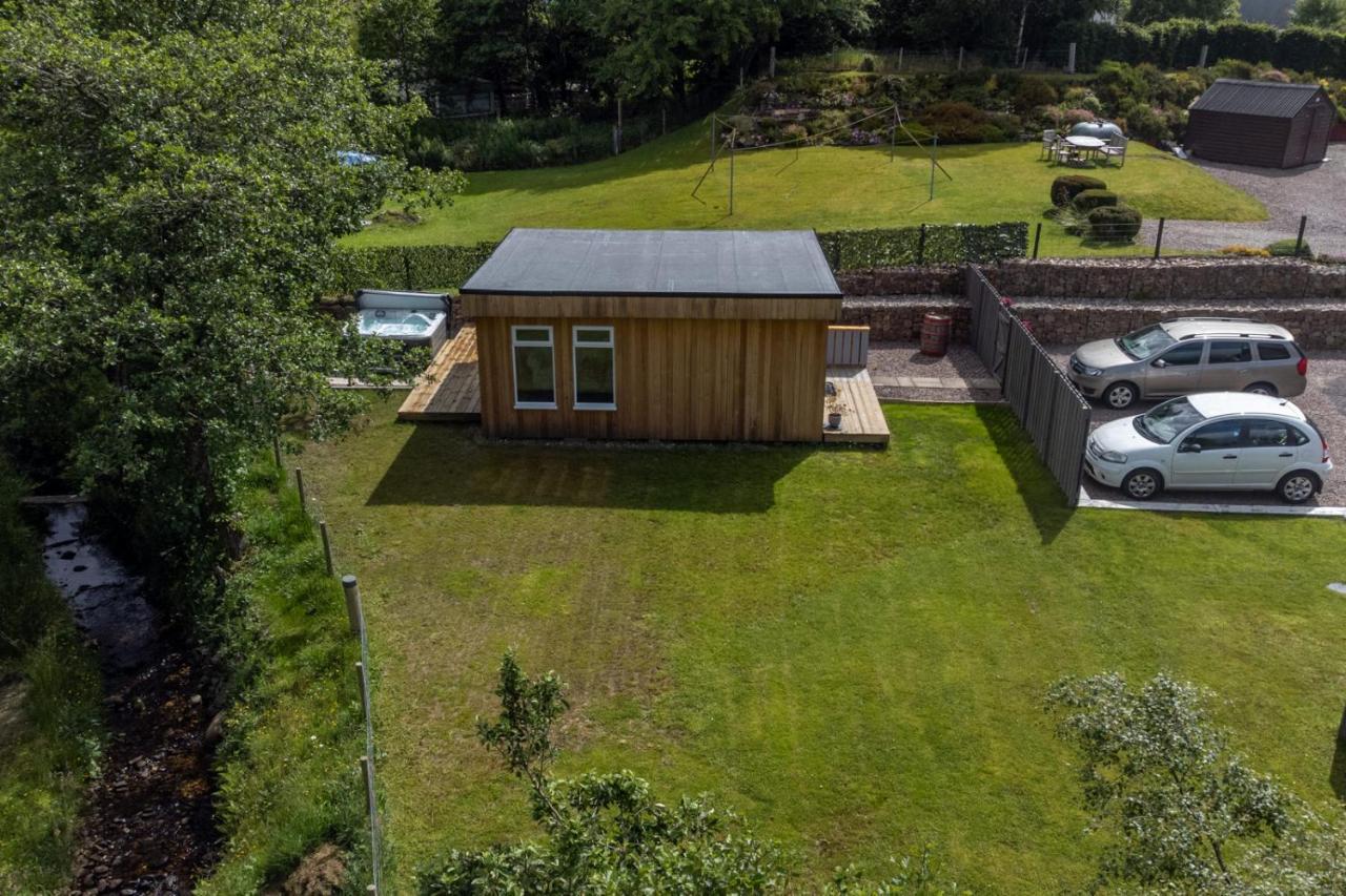 Allt Mor Rentals - Chalet With Hot Tub, And Studio Apartment No Hot Tub Roybridge Luaran gambar